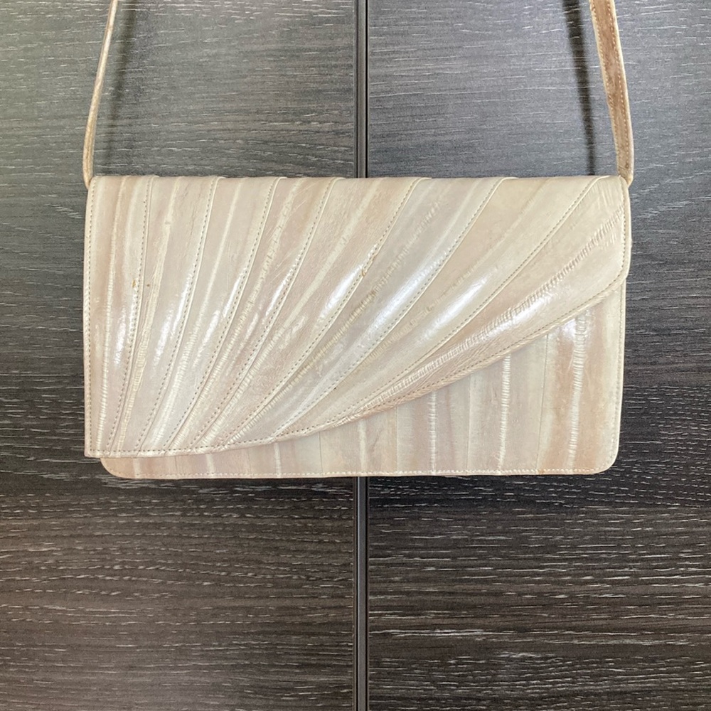 EUC Vintage 80’s Silvery Beige Eel-skin Bag